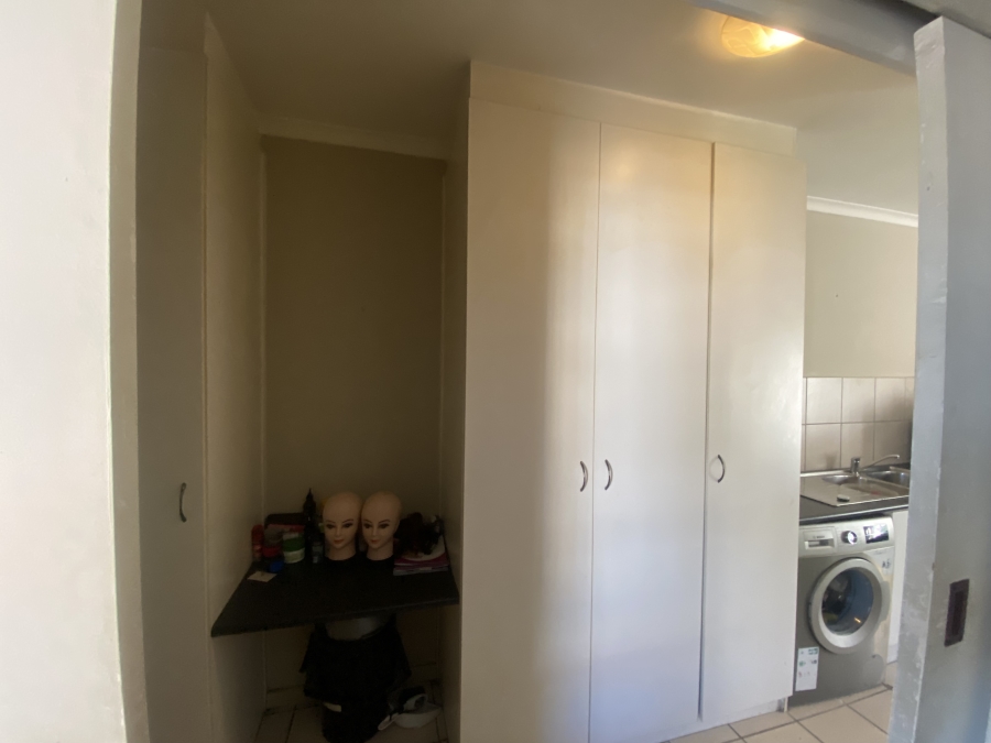 To Let 1 Bedroom Property for Rent in Viking Village Western Cape